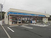 【コンビニエンスストア】ローソン柳北店まで644ｍ