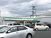 【コンビニエンスストア】ファミリーマート 天理井戸堂店まで136ｍ