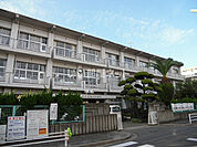 【小学校】西条市立壬生川小学校まで310ｍ