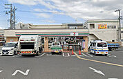 【コンビニエンスストア】セブンイレブン岸和田中井町店まで737ｍ