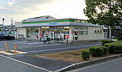 【コンビニエンスストア】ファミリーマート堺平井店まで878ｍ