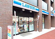 【コンビニエンスストア】ローソン築港本町店まで460ｍ