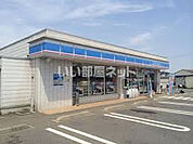 【コンビニエンスストア】ローソン 三和諸川店まで1079ｍ
