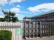【小学校】小山市立小山第三小学校まで1053ｍ