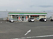 【コンビニエンスストア】ファミリーマート江刺谷地店まで1328ｍ
