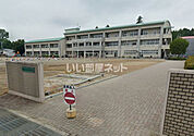【小学校】江刺愛宕小学校まで2500ｍ