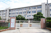 【小学校】福岡市立飯原小学校まで327ｍ