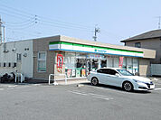 【コンビニエンスストア】ファミリーマート 武豊梨子ノ木店まで366ｍ