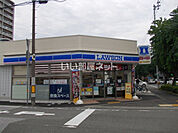 【コンビニエンスストア】ローソン 高知はりまや三丁目店まで701ｍ