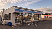 【コンビニエンスストア】ローソン和歌山大浦西浜店まで1042ｍ