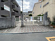 【小学校】交野市立星田小学校まで677ｍ