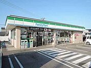 【コンビニエンスストア】ファミリーマート 大分青崎店まで820ｍ