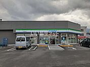【コンビニエンスストア】ファミリーマート 新居浜中村店まで761ｍ