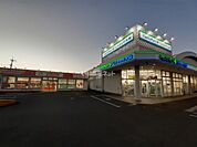 【コンビニエンスストア】ファミリーマート ドラッグストア大賀野芥店まで2841ｍ