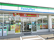 【コンビニエンスストア】ファミリーマート 松阪本居店まで165ｍ