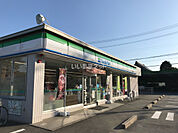 【コンビニエンスストア】ファミリーマート松阪射和町店まで1238ｍ