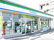 【コンビニエンスストア】ファミリーマート 嬉野中川新町店まで369ｍ