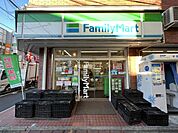 【コンビニエンスストア】ファミリーマート鷺ノ宮駅前店まで317ｍ