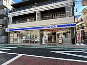 【コンビニエンスストア】ローソン新宿新小川店まで333ｍ