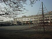 【小学校】松中小まで3719ｍ