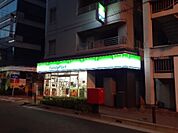 【コンビニエンスストア】ファミリーマートお茶の水店まで413ｍ