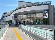 【ショッピングセンター】エミテラス所沢まで996ｍ
