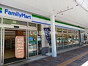 【コンビニエンスストア】ファミリーマート 呉服町店まで200ｍ