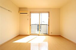 クロスクローバーII 205 2階1Kのリビング/ダイニング