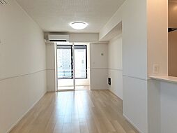 グランドゥール 1階1LDKのリビング/ダイニング