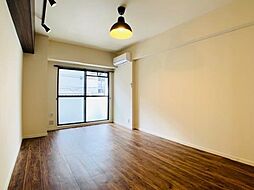 東京メトロ丸ノ内線 新宿御苑前駅 徒歩7分の賃貸マンション 2階ワンルームのリビング/ダイニング