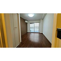 プレミアムYT 101 1階1Kのリビング/ダイニング