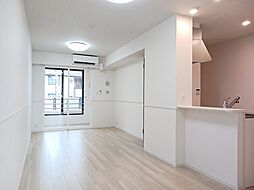 アヴニール・ヒルズIII 102