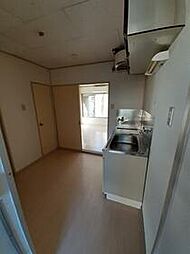 京王線 調布駅 バス5分 深大寺入口下車 徒歩3分の賃貸アパート 1階1Kの室内