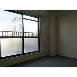 ホンマチドリームユーハイム 305 3階ワンルームのリビング/ダイニング