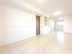 スクエアガーデン 204 2階2LDKのリビング/ダイニング