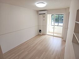 フォンテーヌ春日 102 1階1LDKのリビング/ダイニング