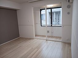 メイ・ガーデンII 102 1階1Kのリビング/ダイニング