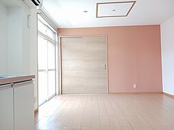 アーバンハイツ 202 2階1LDKのリビング/ダイニング