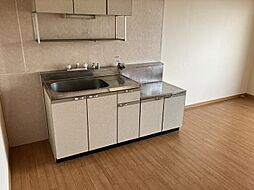 三岐鉄道北勢線 穴太駅 4kmの賃貸アパート 2階2DKのリビング/ダイニング