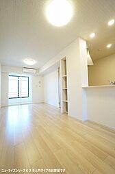 JR信越本線 群馬八幡駅 3.9kmの賃貸アパート 1階1LDKのリビング/ダイニング