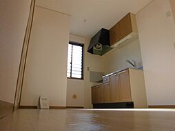 ロイヤルステージ　II 101 1階2DKのリビング/ダイニング