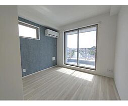 ブルーライトヨコハマ 603 6階1Kのリビング/ダイニング