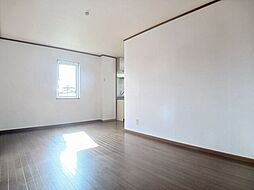 コンフォートプラザII 101 1階2LDKのリビング/ダイニング