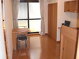 レオパレス五女子 102 1階1Kのリビング/ダイニング