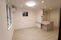 JR総武線 津田沼駅 徒歩3分の賃貸アパート 2階2LDKのリビング/ダイニング