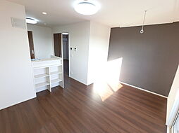 カトルセゾン 201 2階1LDKのリビング/ダイニング