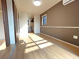 四日市あすなろう 内部駅 徒歩25分の賃貸アパート 2階1LDKのリビング/ダイニング