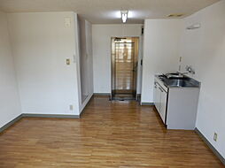 タウンハウスとよおか 105 1階ワンルームのリビング/ダイニング