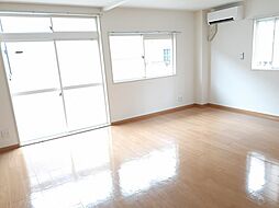 ヴィラマローネ 105 1階1LDKのリビング/ダイニング