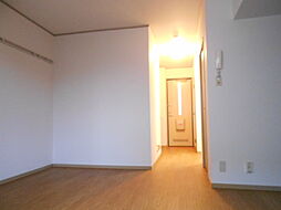 アーバンヒルズ 207 2階1Kのリビング/ダイニング